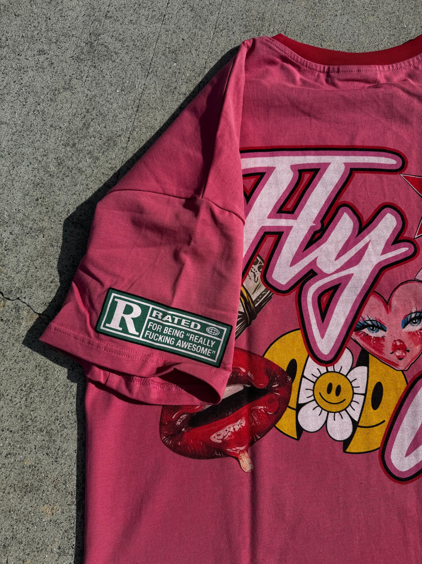Fly irl graphic tee
